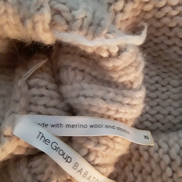 Merino Wool and Alpaca Sweater - Picture 8 of 9